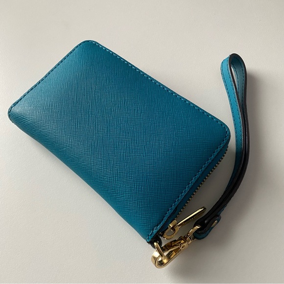 Michael Kors Wristlet - Picture 6 of 7